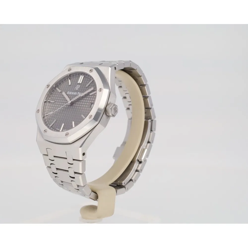 roayl-oak-chronographe_4-26869-6de2fbfa