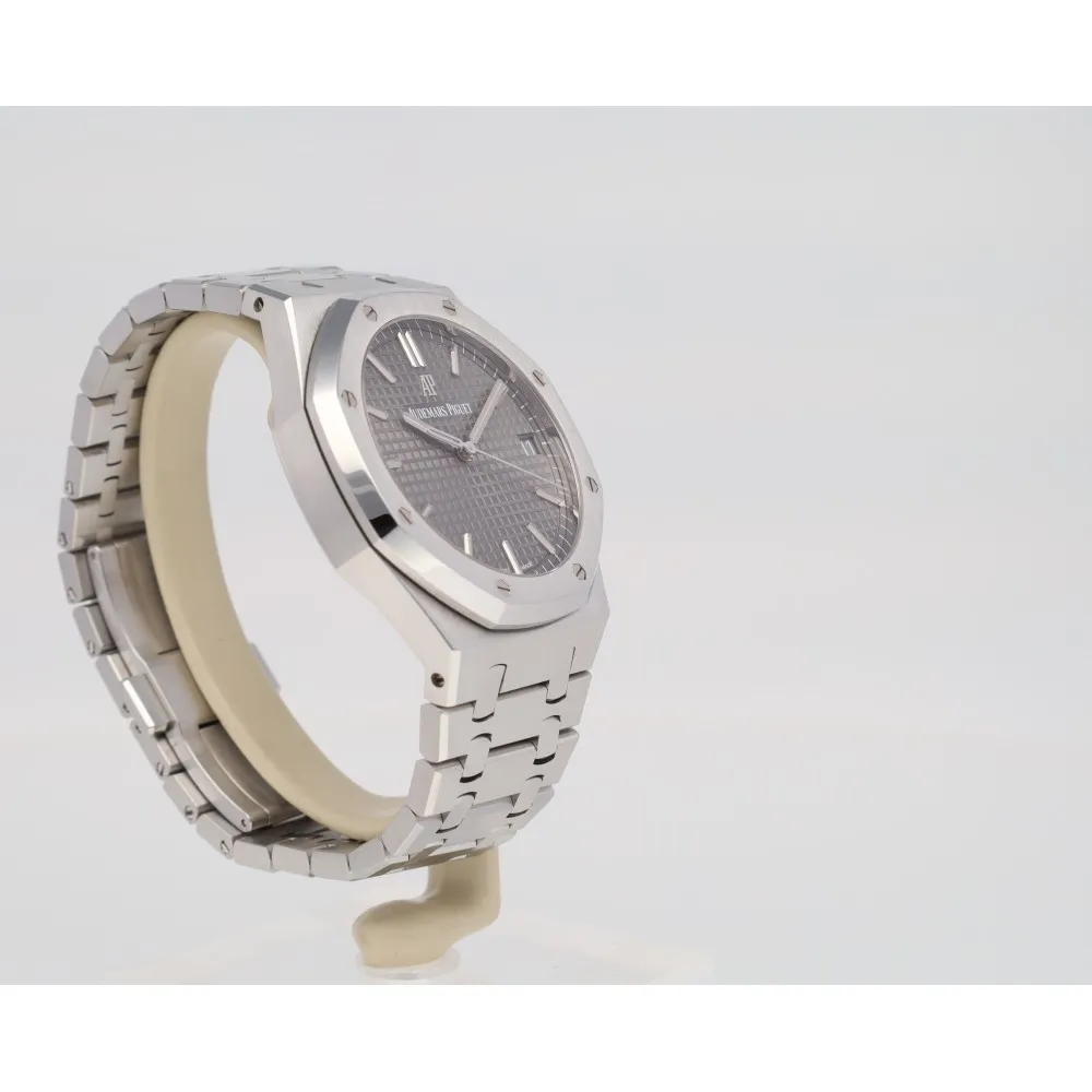 roayl-oak-chronographe_4-26869-92df7e3a