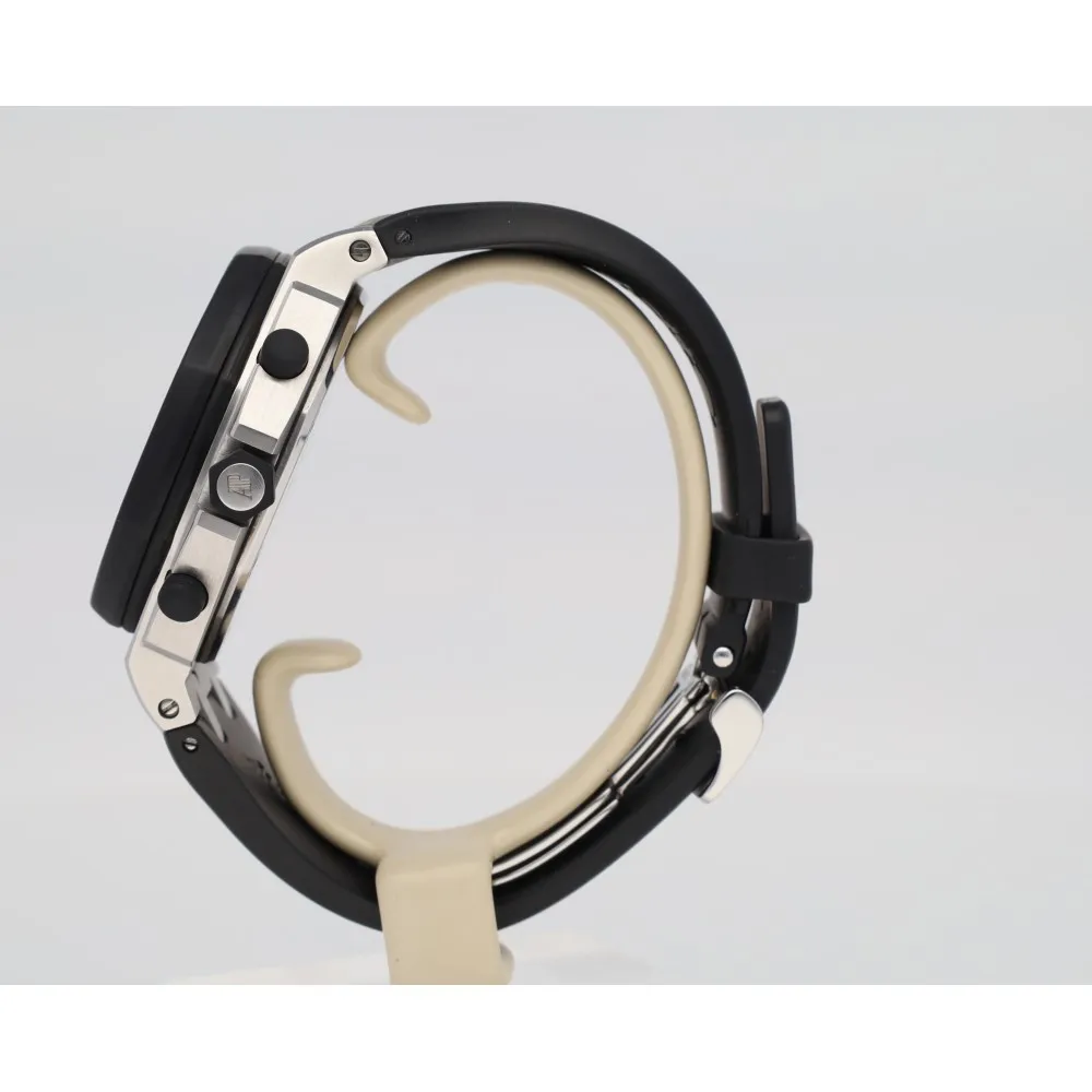 royal-oak-offshore-chronograph_4-26940-5f4ad540