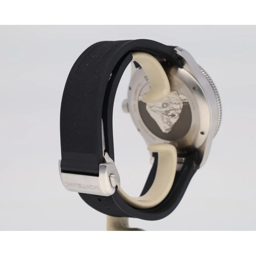 ice-sea-date_4-27431-5ebf16fd