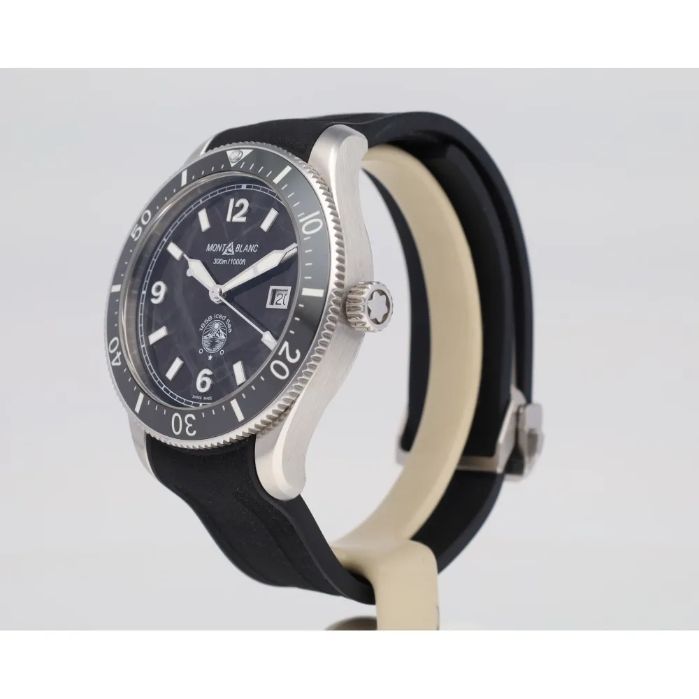 ice-sea-date_4-27431-b745afdc