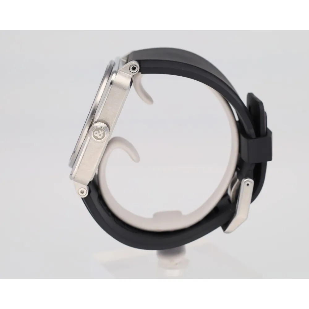 br03-92_4-28531-1113f9f4