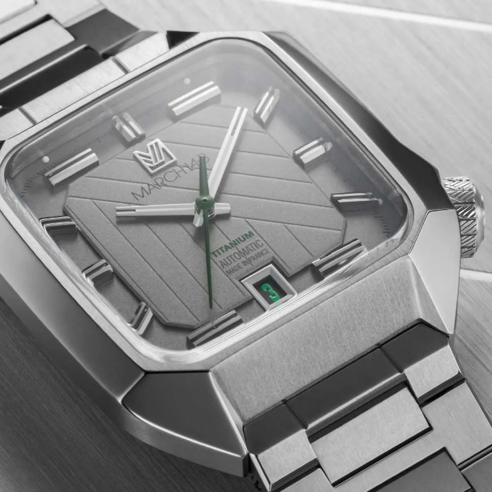 montre-am2-millesime-mars-2024_belzaabrsi01bp01-24690ed9