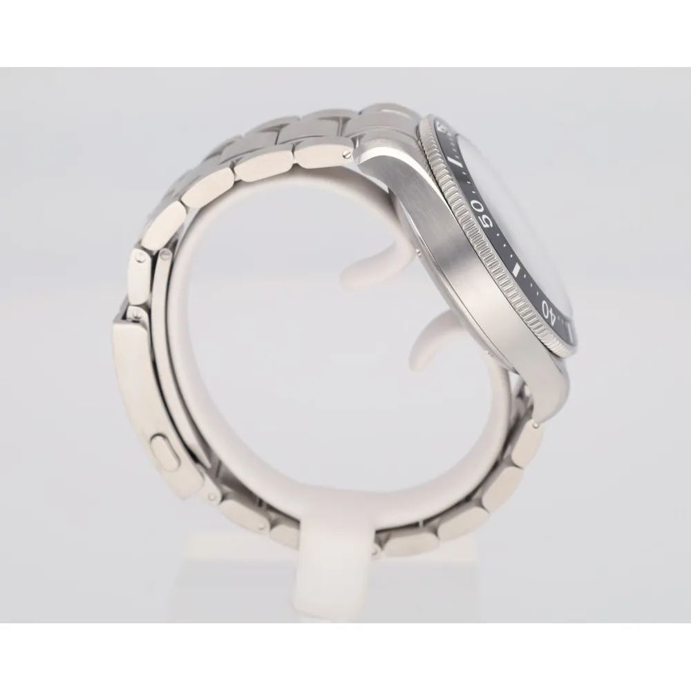 iced-sea-automatic-date_4-27868-9bb88050